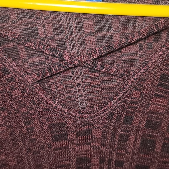 3/$15 Apt. 9 Tunic Lightweight Sweater 1X - Picture 4 of 6